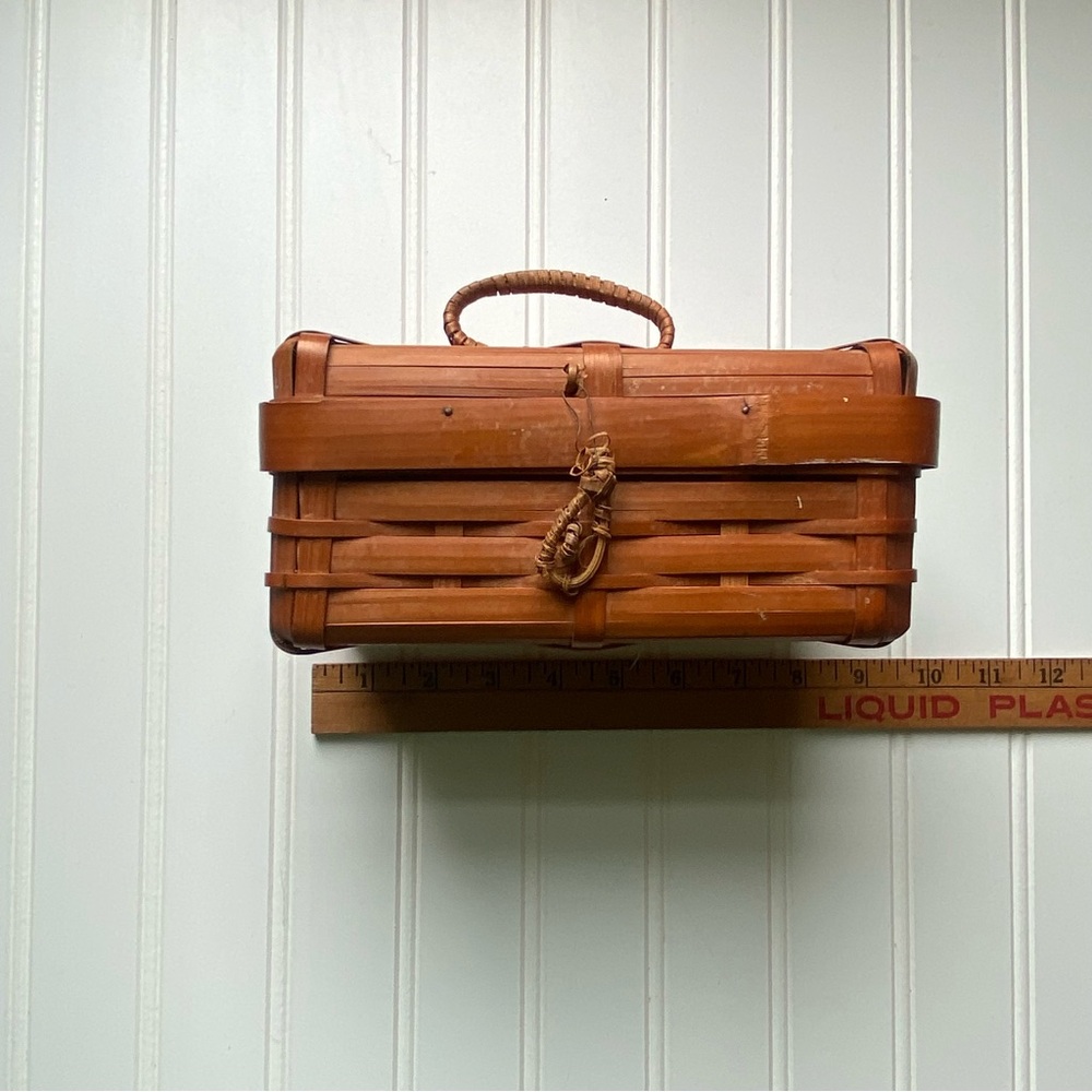 Woven Brown Basket with Handle - Picture 6 of 6